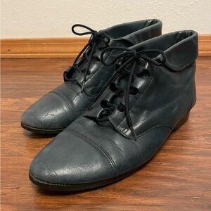 Vintage Prima Royale Navy Leather Lace-Up Dark Academia Ankle Boots 8.5
